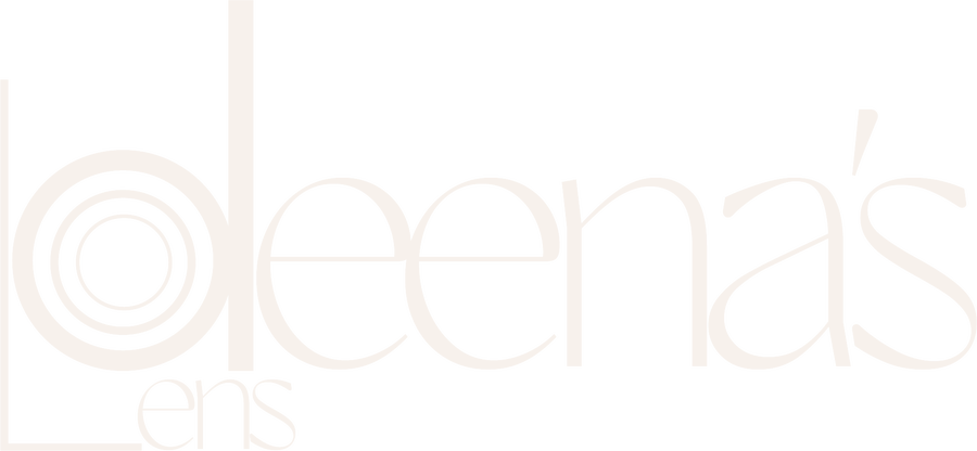 Deena's Lens logo